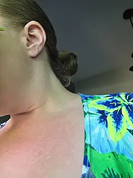 julimonroe online show from July 28, 2026, 4:39 pm