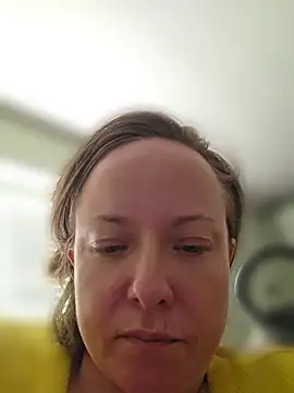 julimonroe online show from July 12, 2026, 4:52 pm
