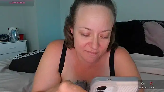 julimonroe online show from July 18, 2026, 2:20 am