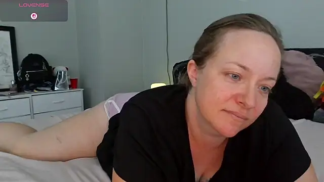 julimonroe online show from July 19, 2026, 7:10 pm