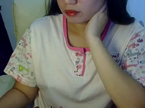    zurIII09  online show from September 24, 2025, 10:44 am