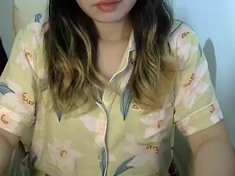    zurIII09  online show from September 27, 2025, 11:11 pm