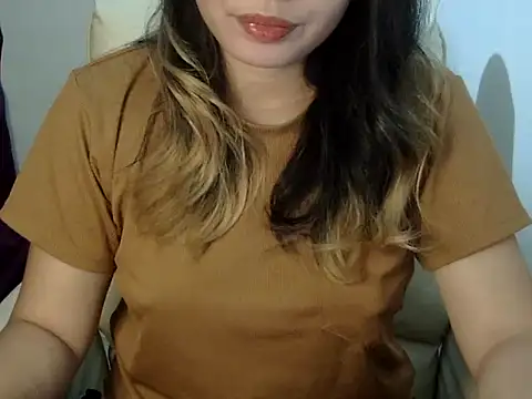    zurIII09  online show from September 13, 2025, 10:59 am