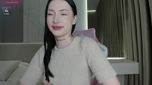 Snapshot of JenniferQueen11 chatting on July 11, 2026, 4:18 pm JenniferQueen11 online show from July 11, 2026, 4:18 pm