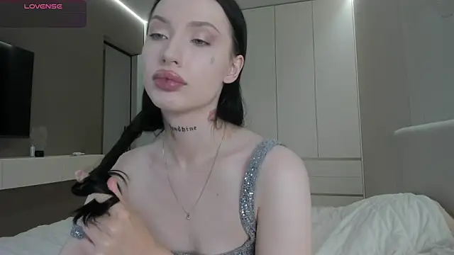 Snapshot of JenniferQueen11 chatting on July 29, 2026, 7:24 pm JenniferQueen11 online show from July 29, 2026, 7:24 pm