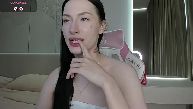 Snapshot of JenniferQueen11 chatting on June 6, 2026, 6:13 pm JenniferQueen11 online show from June 6, 2026, 6:13 pm
