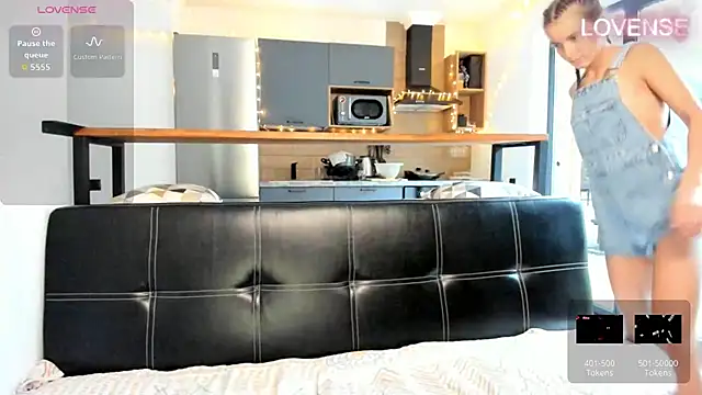 ElizSweet online show from January 15, 2026, 7:01 am