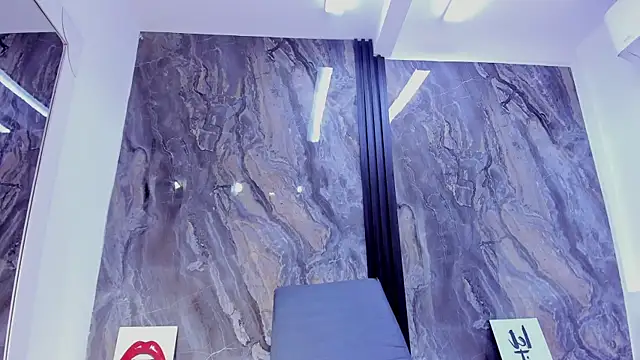 HellenJohansson online show from October 23, 2025, 7:01 pm