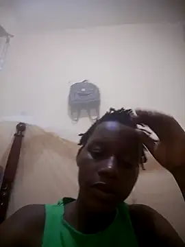 Snapshot of Petite_li chatting on March 20, 2026, 6:20 pm Petite li online show from March 20, 2026, 6:20 pm