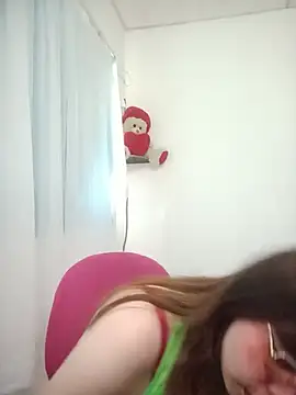 lorenitabella online show from July 28, 2026, 8:23 pm