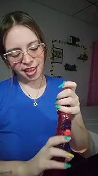 lorenitabella online show from January 12, 2026, 9:52 pm