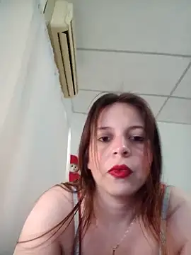 lorenitabella online show from June 3, 2026, 8:35 pm