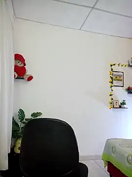 lorenitabella online show from February 6, 2026, 9:16 am