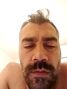 kevgir08 online show from July 7, 2026, 6:33 pm