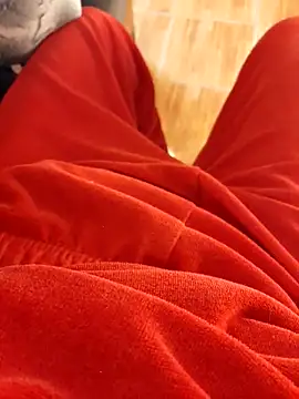 Snapshot of feet_toes chatting on April 6, 2026, 5:30 am feet toes online show from April 6, 2026, 5:30 am