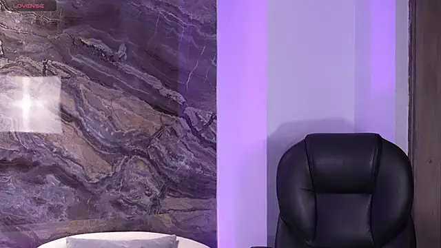 MadelineFox online show from September 30, 2025, 9:48 am