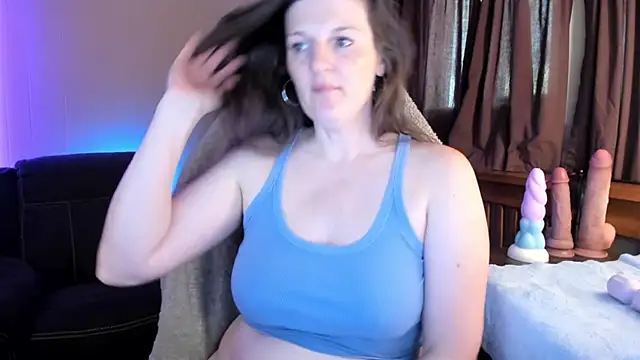 Kelly Carolina online show from October 6, 2025, 6:52 pm