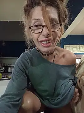 FrozenWaffle online show from July 10, 2026, 7:03 pm