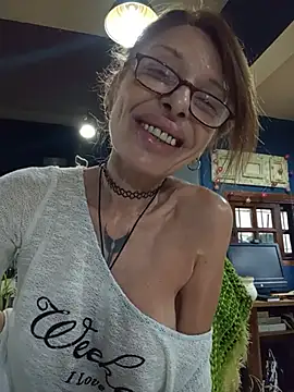 FrozenWaffle online show from July 18, 2026, 4:59 pm