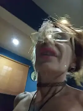 FrozenWaffle online show from July 28, 2026, 8:52 pm