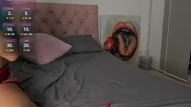 sofiaa snoww online show from October 21, 2025, 12:11 am