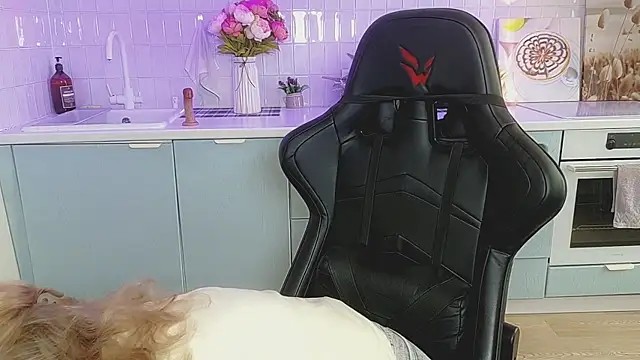 Mira Mermayd online show from July 12, 2026, 1:50 am