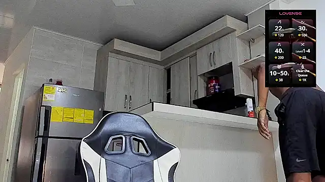 YeremiBrowm online show from February 10, 2026, 4:17 pm