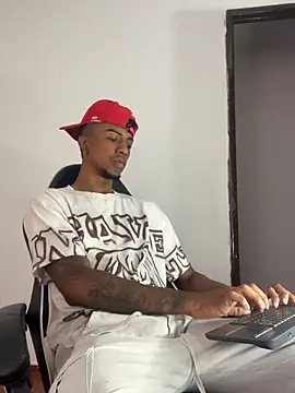 YeremiBrowm online show from March 13, 2025, 9:05 pm