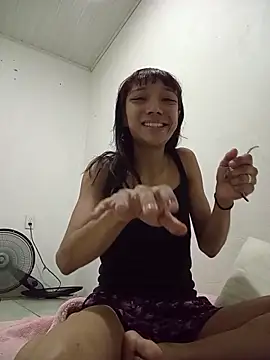 Snapshot of Karmakuro chatting on March 21, 2026, 11:36 am Karmakuro online show from March 21, 2026, 11:36 am