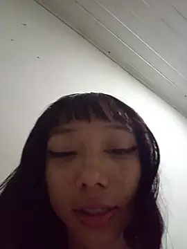 Snapshot of Karmakuro chatting on February 15, 2026, 7:51 am Karmakuro online show from February 15, 2026, 7:51 am