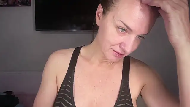 RachellAmazing online show from July 27, 2026, 6:26 pm