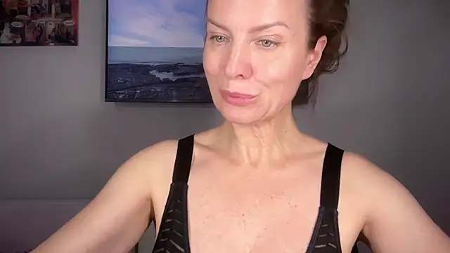 RachellAmazing online show from July 17, 2026, 6:49 pm