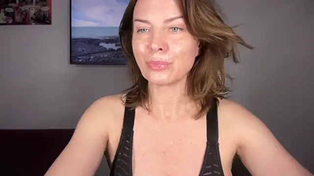 RachellAmazing online show from July 3, 2026, 8:15 pm