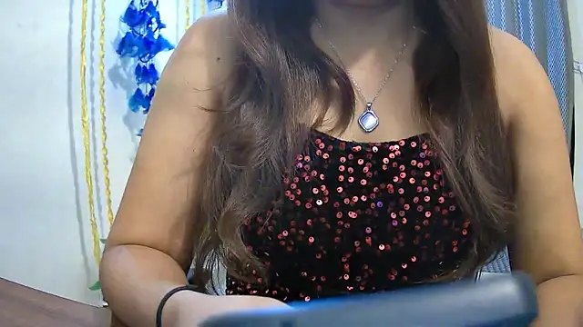 Snapshot of avav_love chatting on September 16, 2025, 10:05 am avav love online show from September 16, 2025, 10:05 am