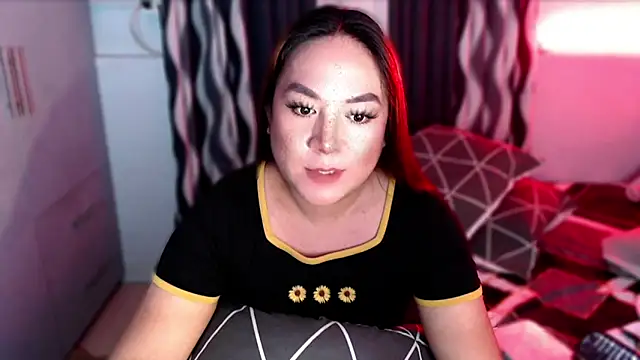 Snapshot of xSUCKTHYWOMANx chatting on December 17, 2024, 8:21 pm xSUCKTHYWOMANx online show from December 17, 2024, 8:21 pm