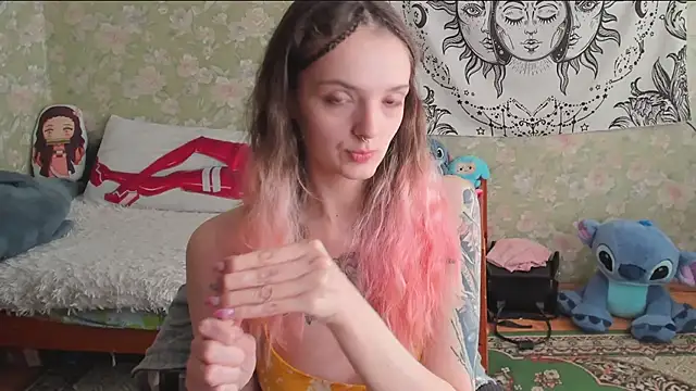 Snapshot of Cutie_Adelia chatting on May 26, 2026, 11:19 am Cutie Adelia online show from May 26, 2026, 11:19 am