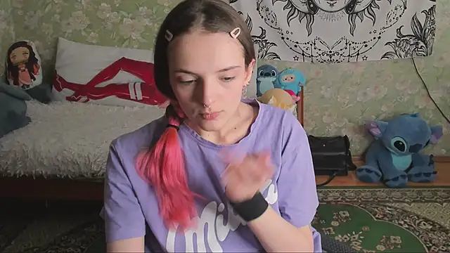 Snapshot of Cutie_Adelia chatting on March 22, 2026, 10:17 am Cutie Adelia online show from March 22, 2026, 10:17 am