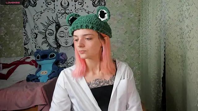 Cutie Adelia online show from January 16, 2025, 1:03 pm