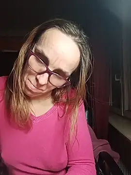 Dettybitch40 online show from December 17, 2025, 4:23 pm