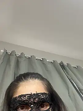 Snapshot of Emmabee123 chatting on March 10, 2026, 12:20 pm Emmabee123 online show from March 10, 2026, 12:20 pm