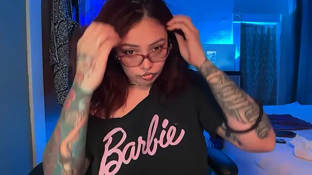 nativepumpkin95 online show from May 3, 2026, 2:05 am