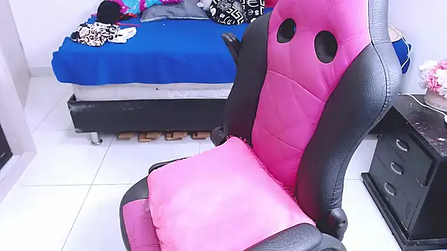 isabelasex1 online show from July 18, 2026, 2:03 pm
