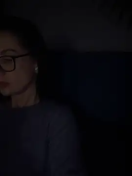 Fiona Kent  online show from February 12, 2025, 3:07 am