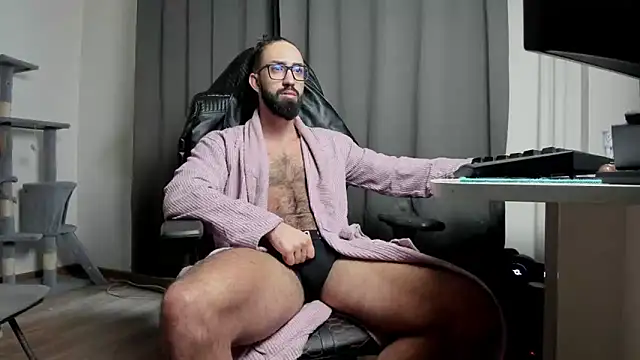 liamaesthetic online show from February 27, 2025, 6:35 am