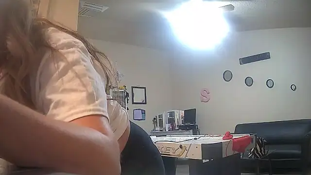 Snapshot of bootiebby chatting on April 4, 2026, 7:26 am bootiebby online show from April 4, 2026, 7:26 am