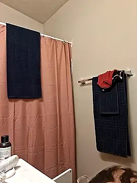 bootiebby online show from September 28, 2025, 9:38 am