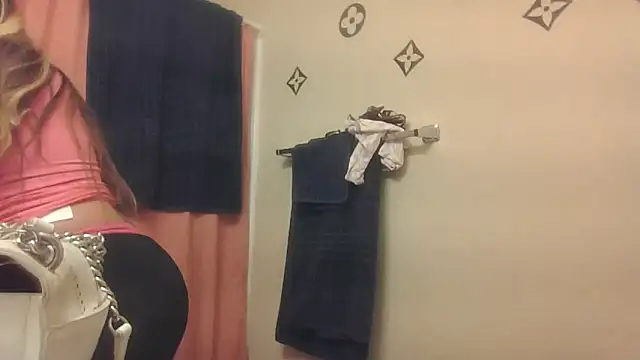 bootiebby online show from November 21, 2025, 10:25 am