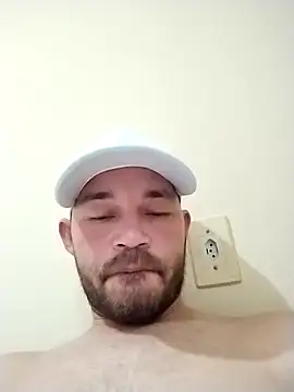 dottado05 online show from September 21, 2025, 8:03 pm