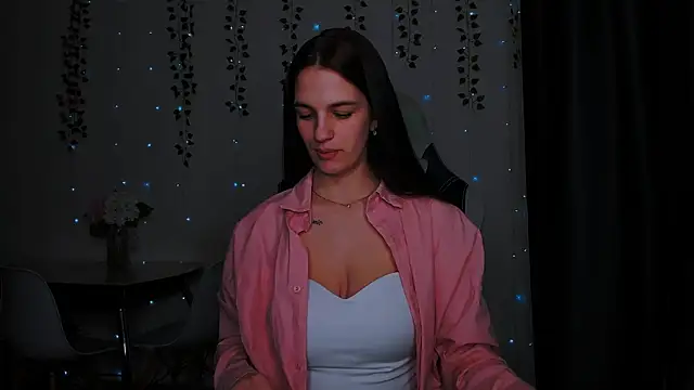 KarlaSim online show from January 29, 2025, 3:58 pm