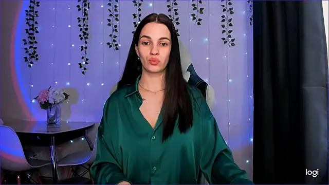 KarlaSim online show from February 5, 2025, 11:55 am